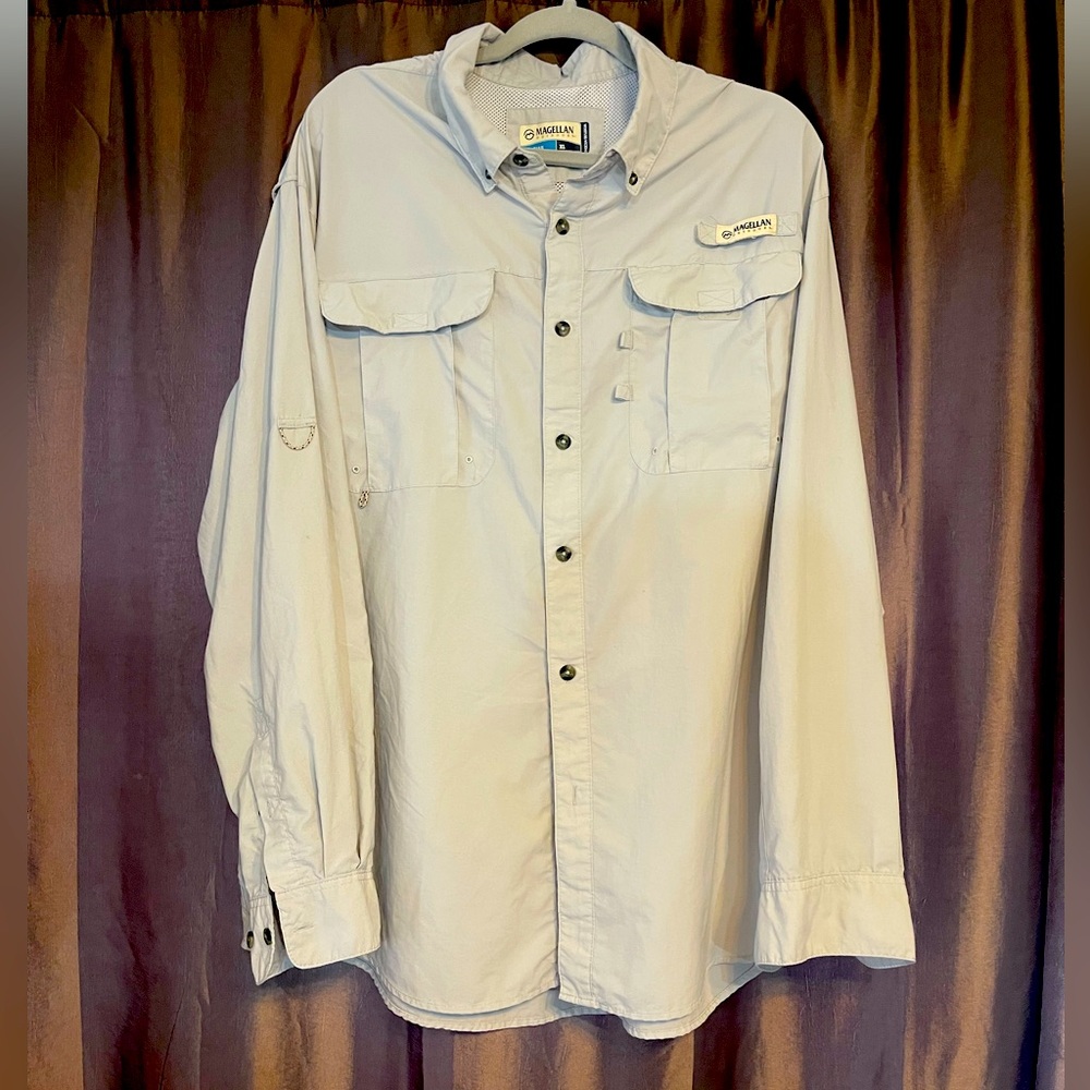 🔥 MAGELLAN OUTDOORS SZ LG Long sleeve Very light Gray Excellent Condition 🔥